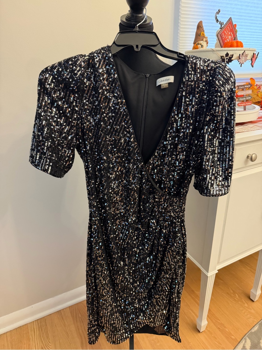 Calvin Klein Black Sequin V-Neck Short Sleeve Dress